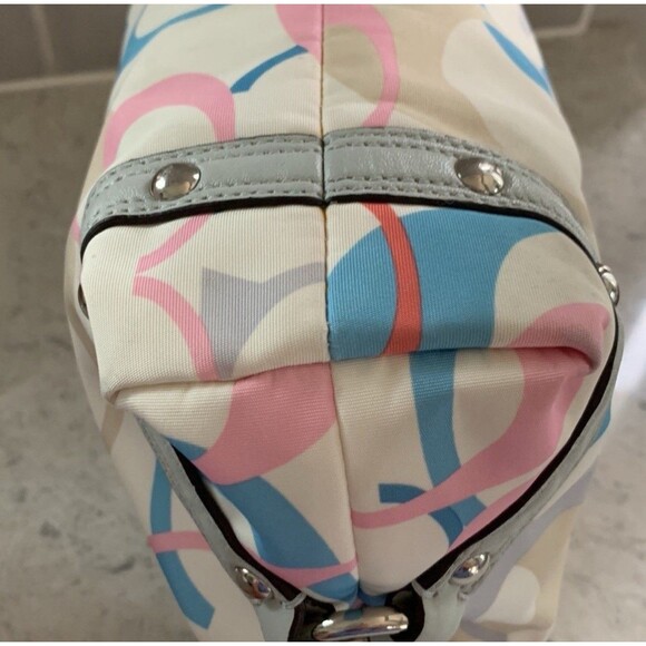 Coach Carly Signature Optic Shoulder Bag - Picture 8 of 16